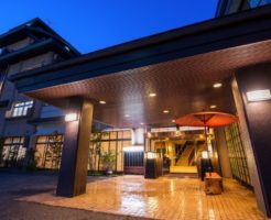 松伯亭あづま荘　外観