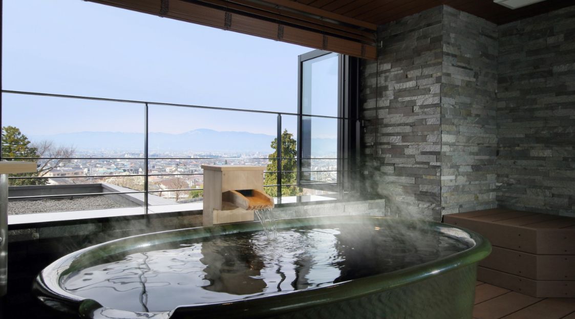 美ヶ原温泉　翔峰　客室温泉露天風呂